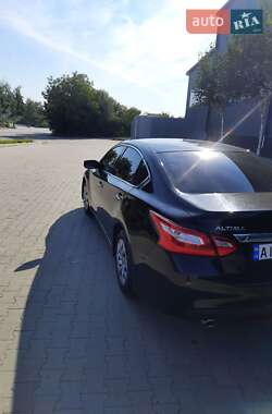 Седан Nissan Altima 2016 в 