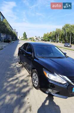 Седан Nissan Altima 2016 в 