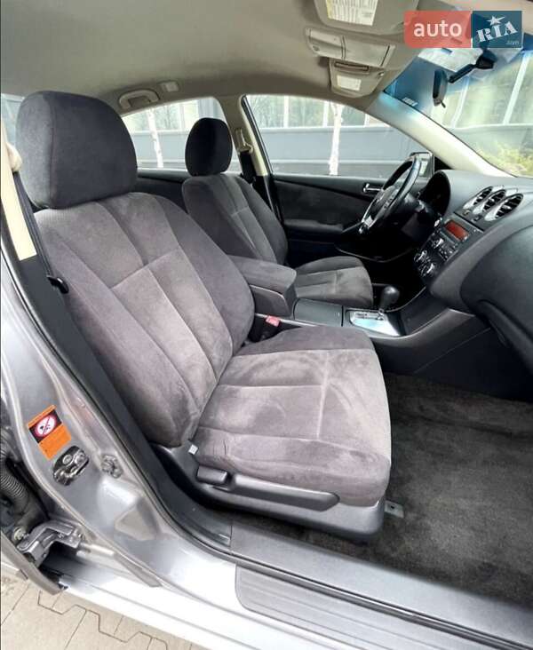 Седан Nissan Altima 2009 в Білій Церкві