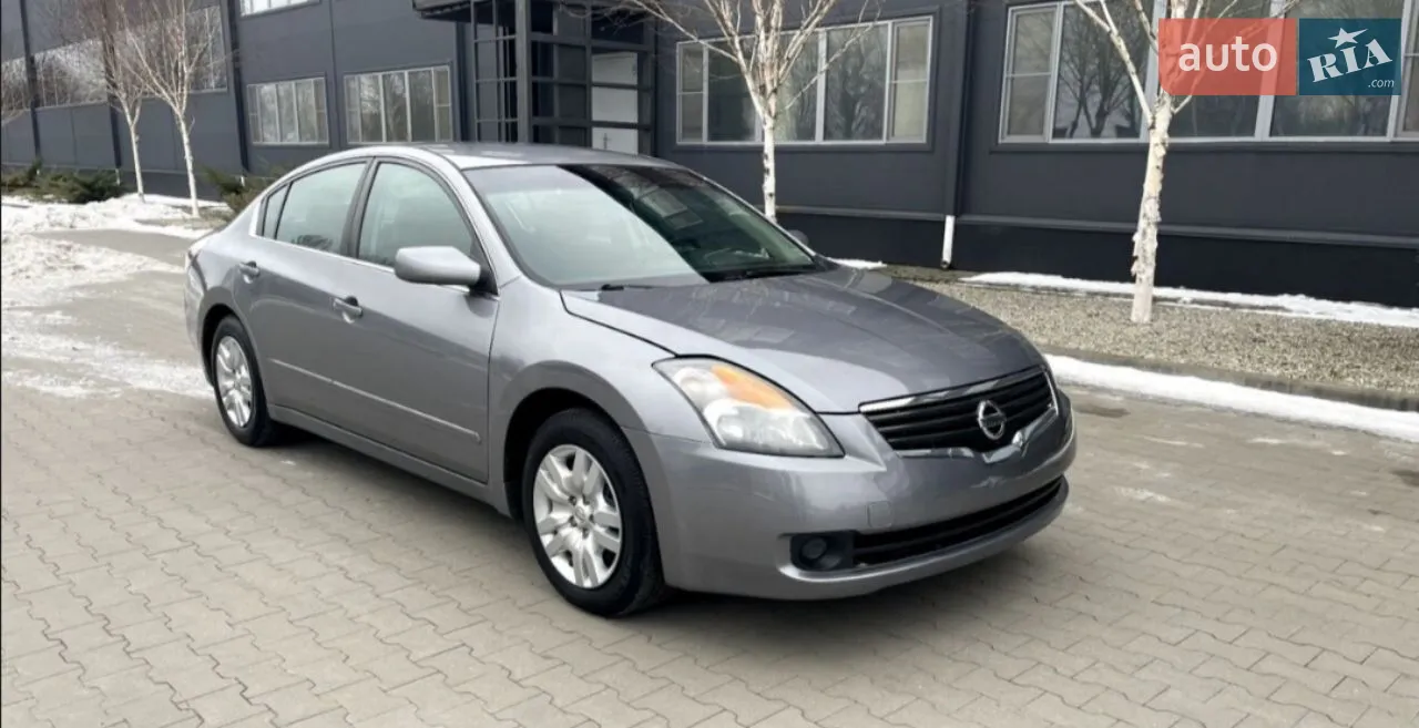 2010 Nissan Altima - мініатюра 10