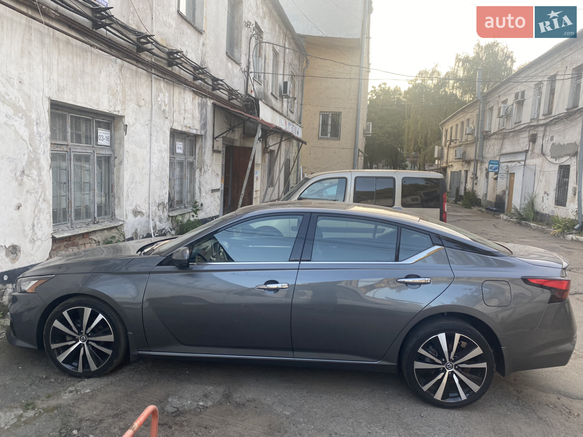 2019 Nissan Altima - мініатюра 2