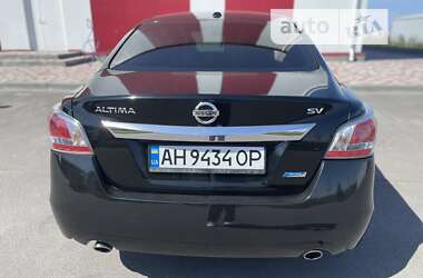 Седан Nissan Altima 2015 в Днепре