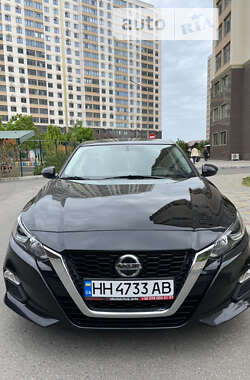 Седан Nissan Altima 2019 в Одессе
