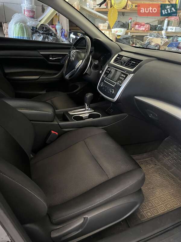 Седан Nissan Altima 2016 в П'ятихатках фото 4 Седан Nissan Altima 2016 в П'ятихатках