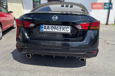 Седан Nissan Altima 2019 в Киеве