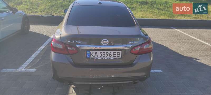 Седан Nissan Altima 2017 в Києві