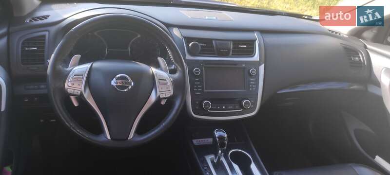 Седан Nissan Altima 2017 в Києві