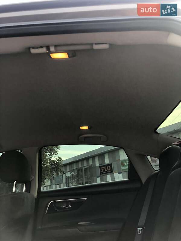 Седан Nissan Altima 2013 в Одесі