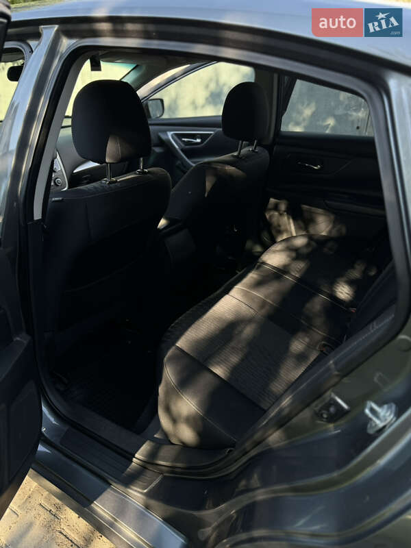 Седан Nissan Altima 2017 в Луцке