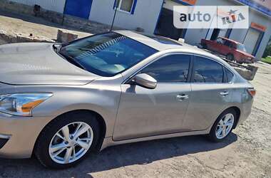 Седан Nissan Altima 2014 в Заводське