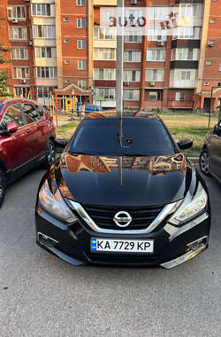 Седан Nissan Altima 2018 в Борисполе