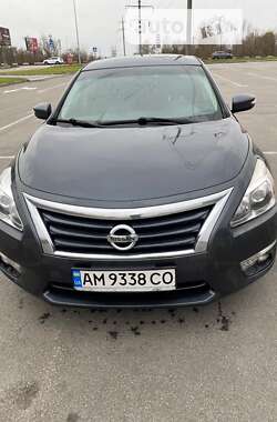 Седан Nissan Altima 2012 в Ірпені