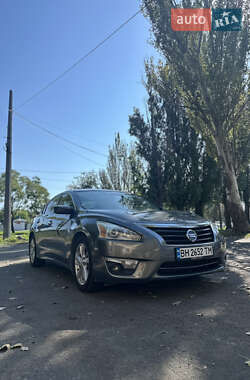 Седан Nissan Altima 2014 в Одесі