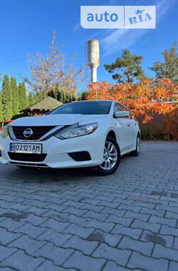 Седан Nissan Altima 2016 в Тернополе