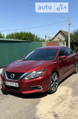 Седан Nissan Altima 2017 в Днепре