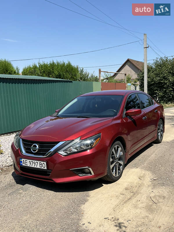 Nissan Altima 2017