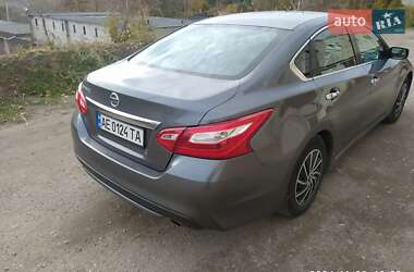 Седан Nissan Altima 2016 в 