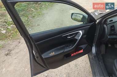 Седан Nissan Altima 2016 в 