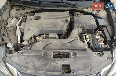 Седан Nissan Altima 2016 в 