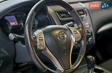 Седан Nissan Altima 2013 в Запоріжжі