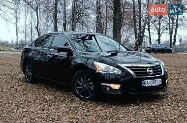 Седан Nissan Altima 2015 в Переяславе