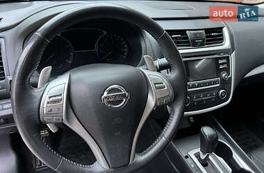 Седан Nissan Altima 2016 в Тернополе