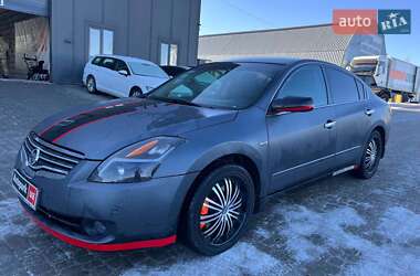 Седан Nissan Altima 2007 в Львове