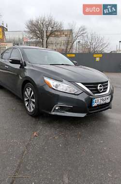 Седан Nissan Altima 2016 в Харкові