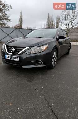 Седан Nissan Altima 2016 в Харкові