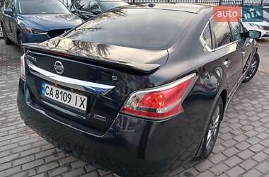 Седан Nissan Altima 2015 в Николаеве