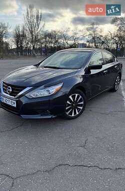 Седан Nissan Altima 2018 в Николаеве