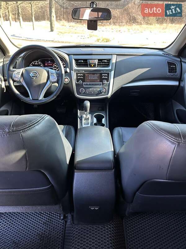 Седан Nissan Altima 2017 в Харькове