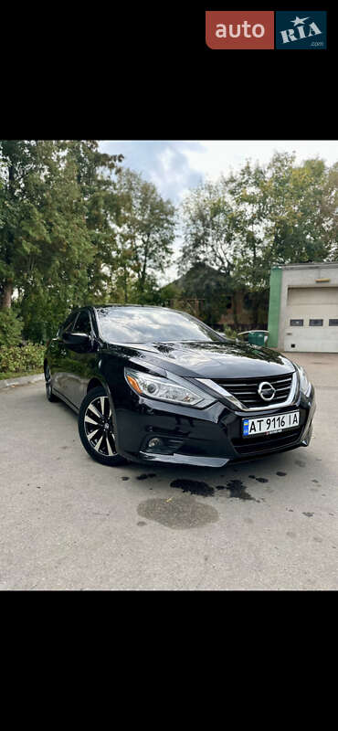 Седан Nissan Altima 2017 в Одессе