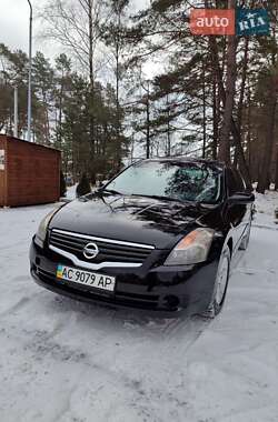 Седан Nissan Altima 2007 в Маневичах