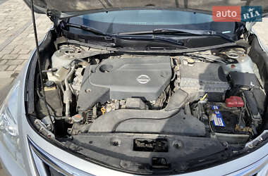 Седан Nissan Altima 2014 в 
