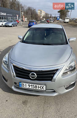 Седан Nissan Altima 2014 в 