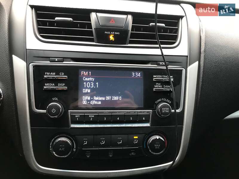 Седан Nissan Altima 2017 в Олександрії