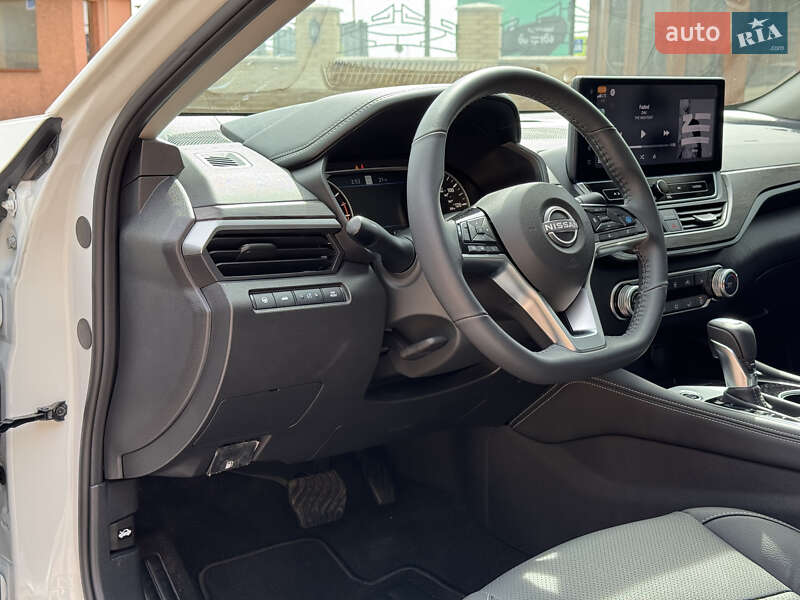 Седан Nissan Altima 2024 в Мукачево
