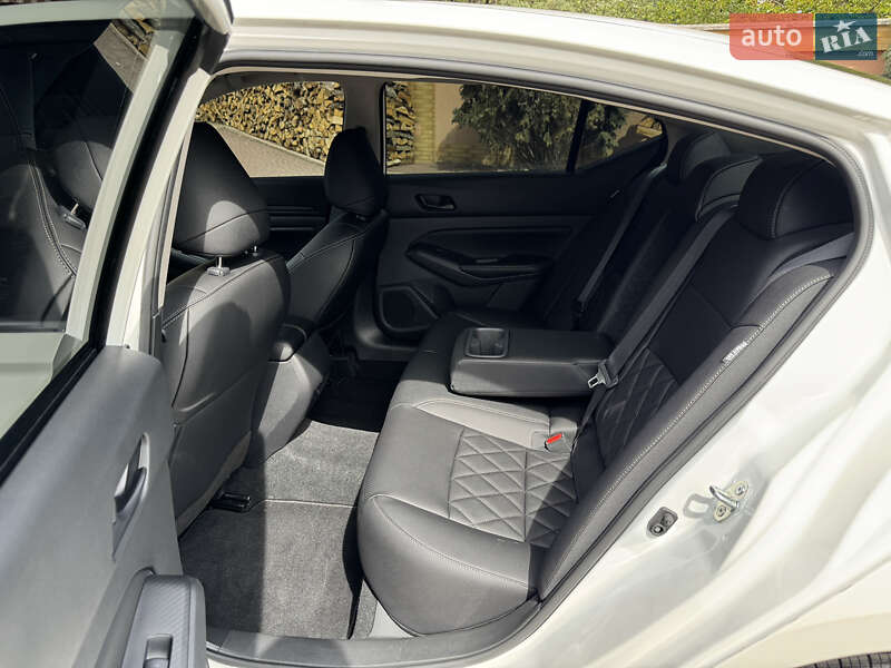 Седан Nissan Altima 2024 в Мукачево