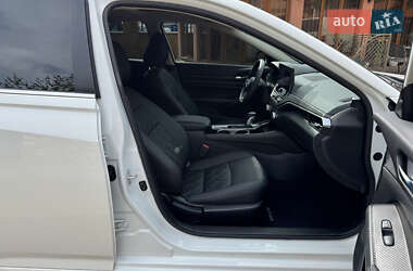 Седан Nissan Altima 2024 в 