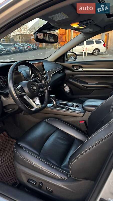 Седан Nissan Altima 2018 в Киеве