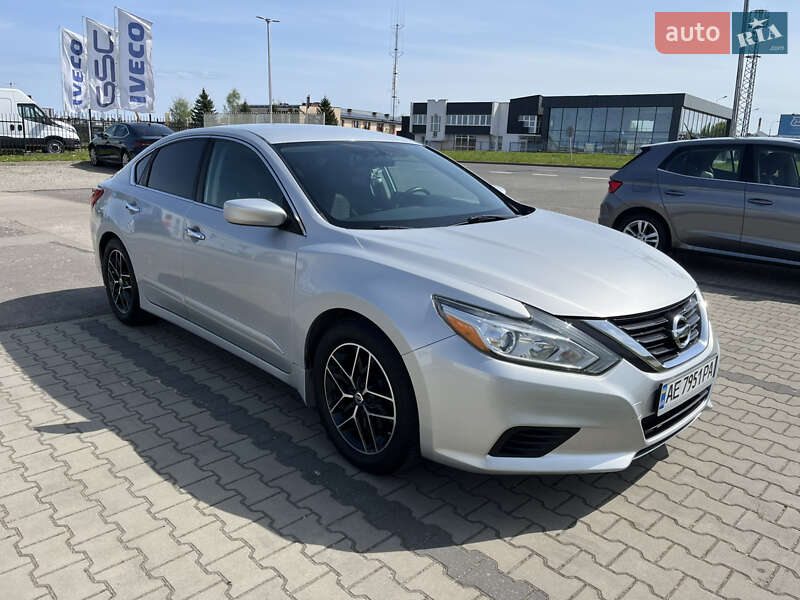 Nissan Altima