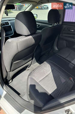 Седан Nissan Altima 2016 в 