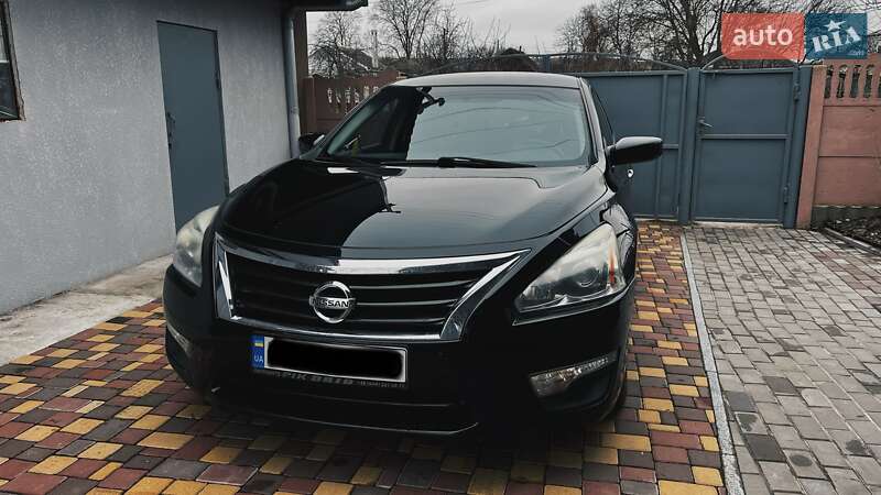 Седан Nissan Altima 2014 в 