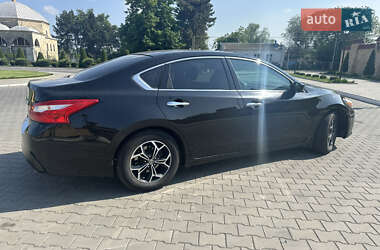 Седан Nissan Altima 2017 в 