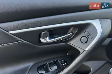 Седан Nissan Altima 2017 в 