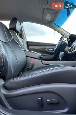 Седан Nissan Altima 2017 в 