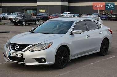 Седан Nissan Altima 2016 в 