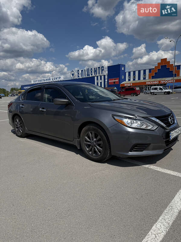 Седан Nissan Altima 2018 в Каменец-Подольском фото 3 Седан Nissan Altima 2018 в Каменец-Подольском