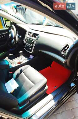 Седан Nissan Altima 2015 в 